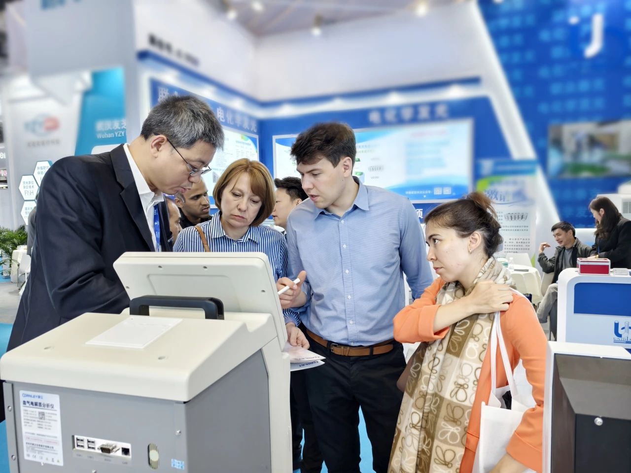 ��è����